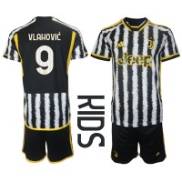 Dětský fotbalový dres Juventus Dusan Vlahovic #9 2023-24 Domácí Krátký Rukáv (+ trenýrky)